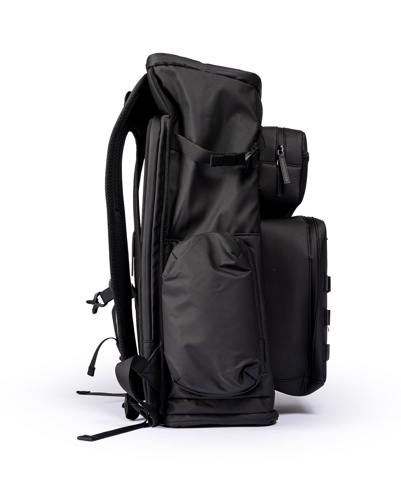 Side view of Pitchers Only Black Shove Day Bag