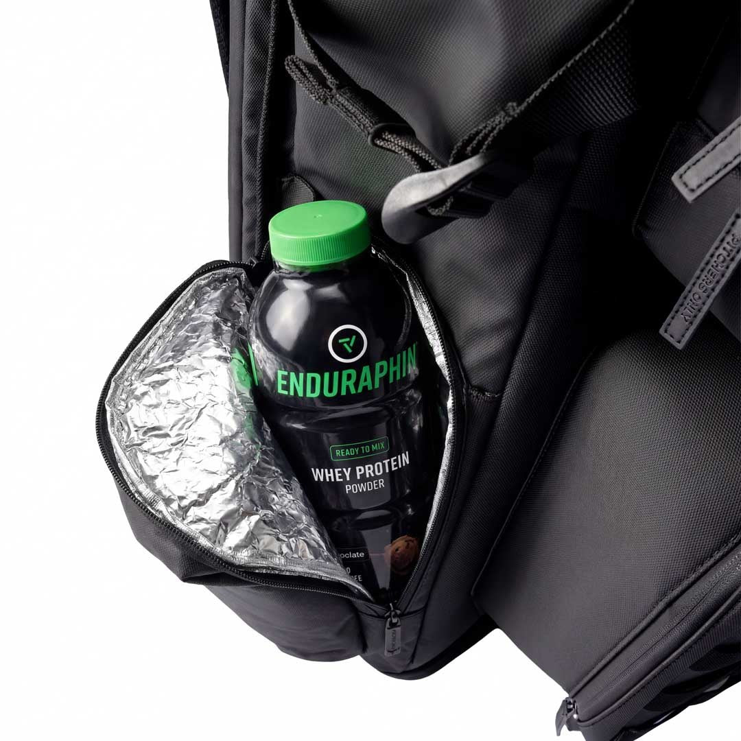 Insulated side pockets